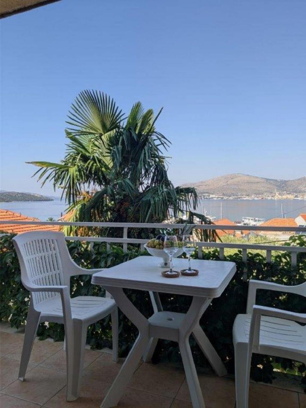 Apartments Biserka - 50 M From Beach Trogir Dış mekan fotoğraf