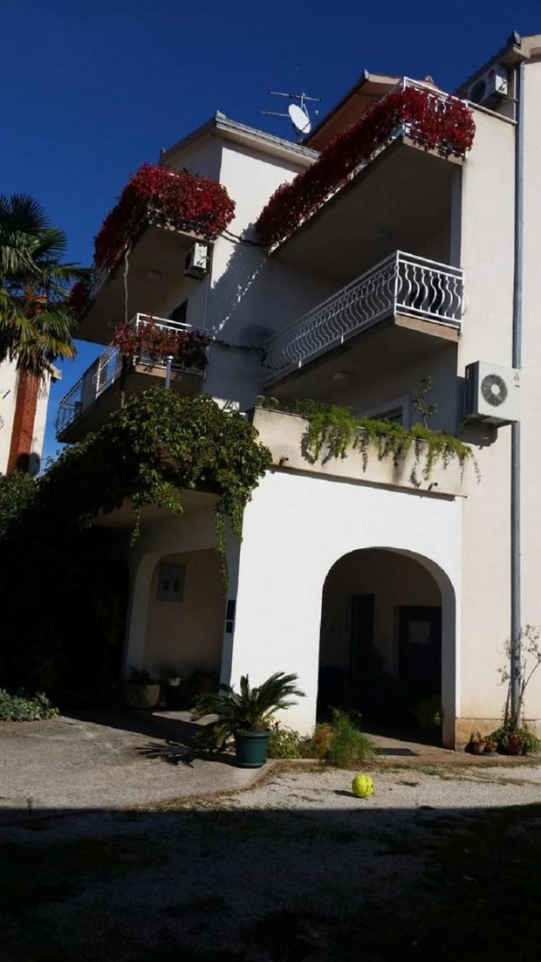 Apartments Biserka - 50 M From Beach Trogir Dış mekan fotoğraf
