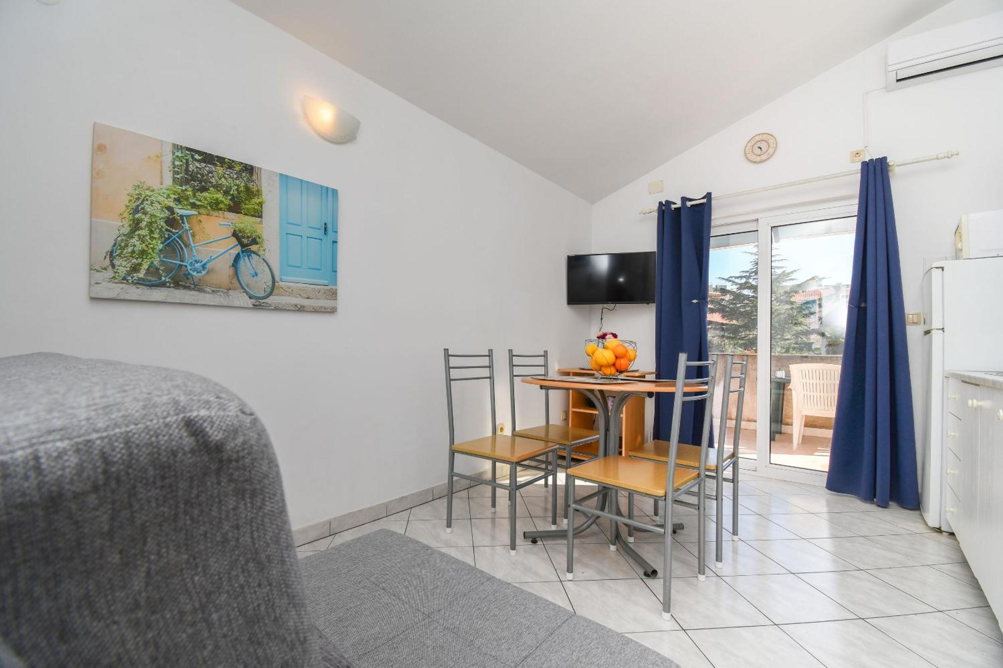 Apartments Biserka - 50 M From Beach Trogir Dış mekan fotoğraf