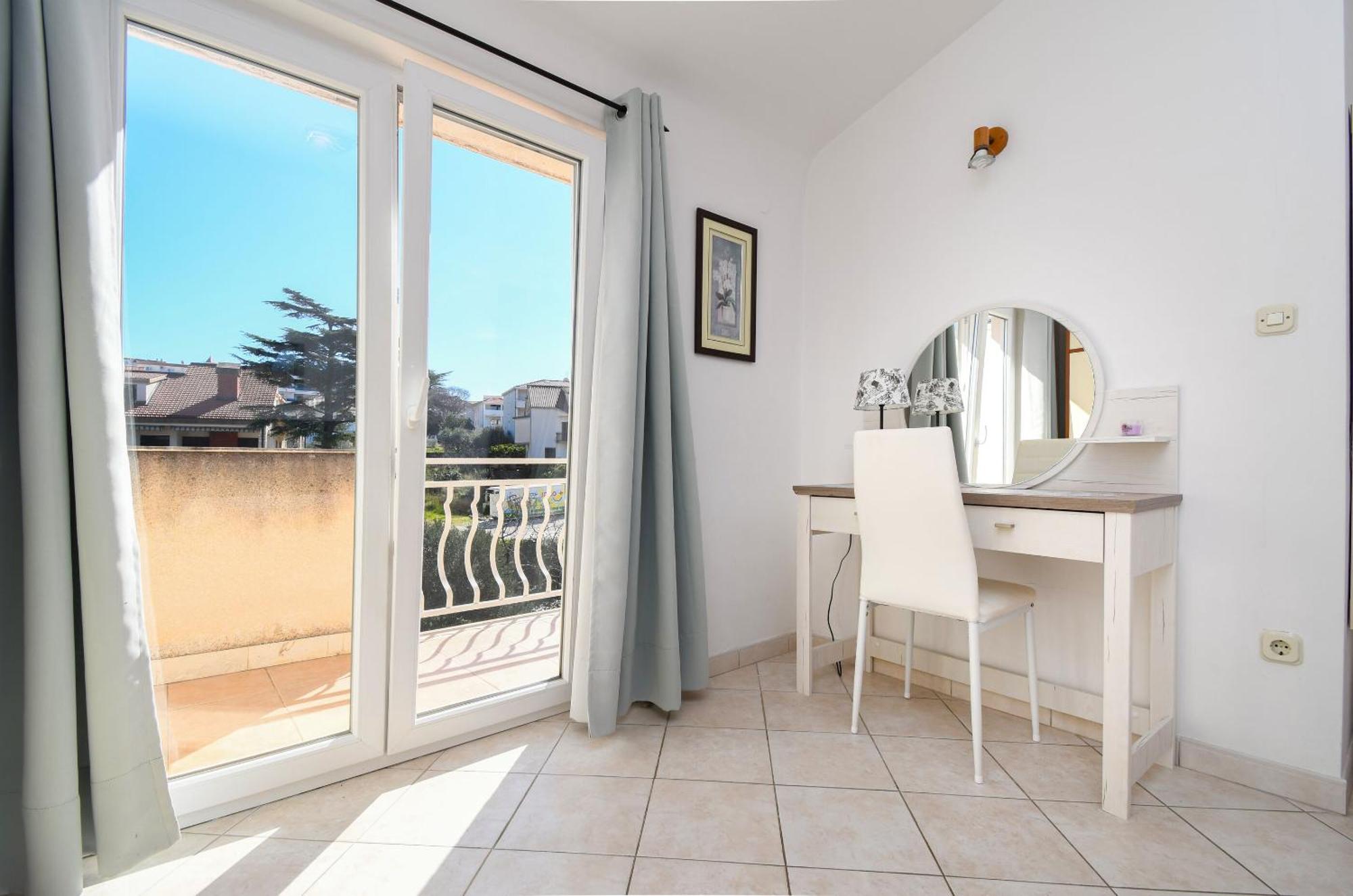Apartments Biserka - 50 M From Beach Trogir Dış mekan fotoğraf