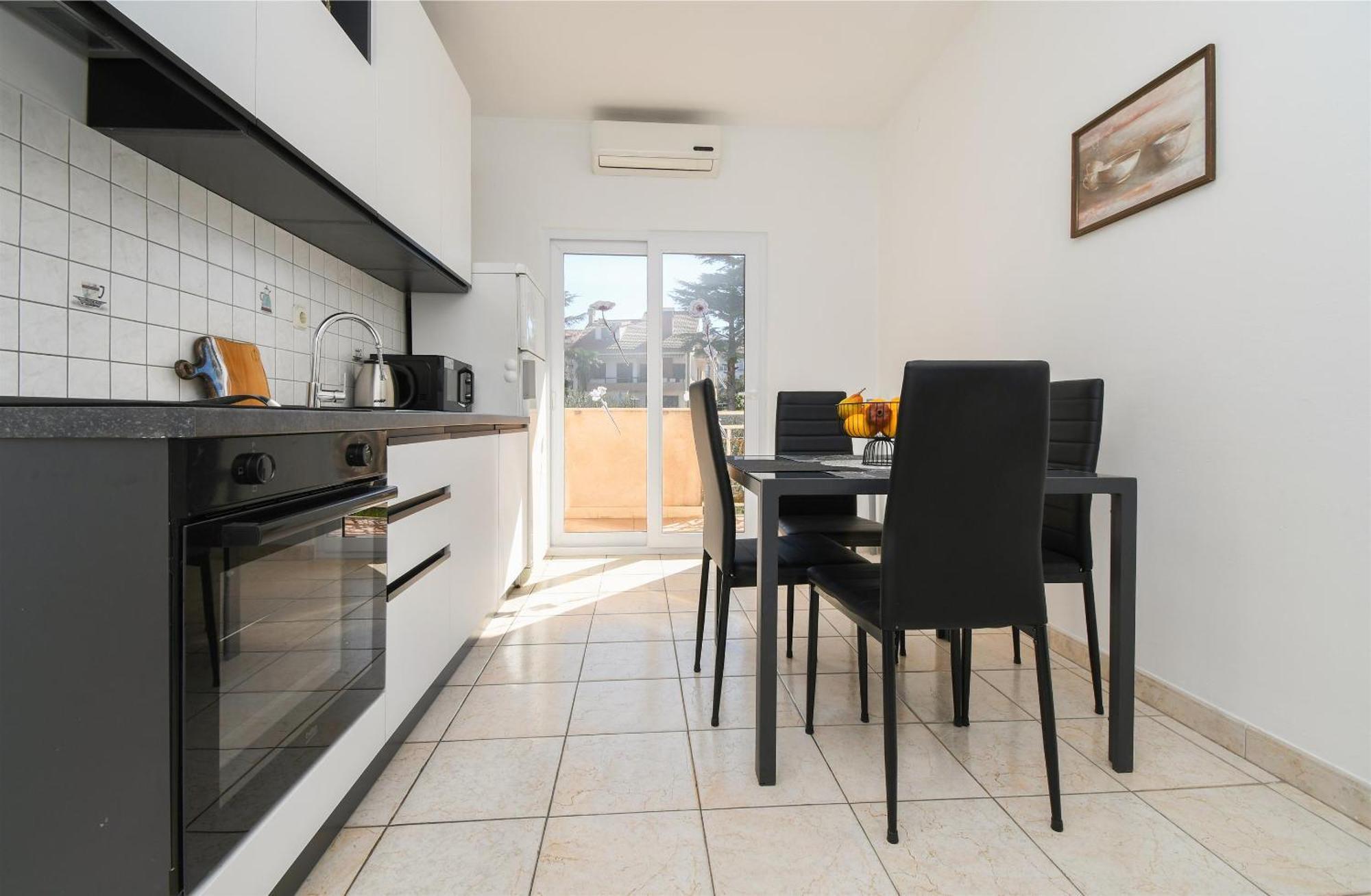 Apartments Biserka - 50 M From Beach Trogir Dış mekan fotoğraf
