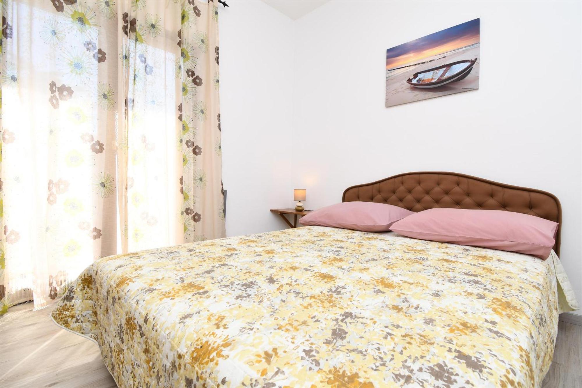 Apartments Biserka - 50 M From Beach Trogir Dış mekan fotoğraf