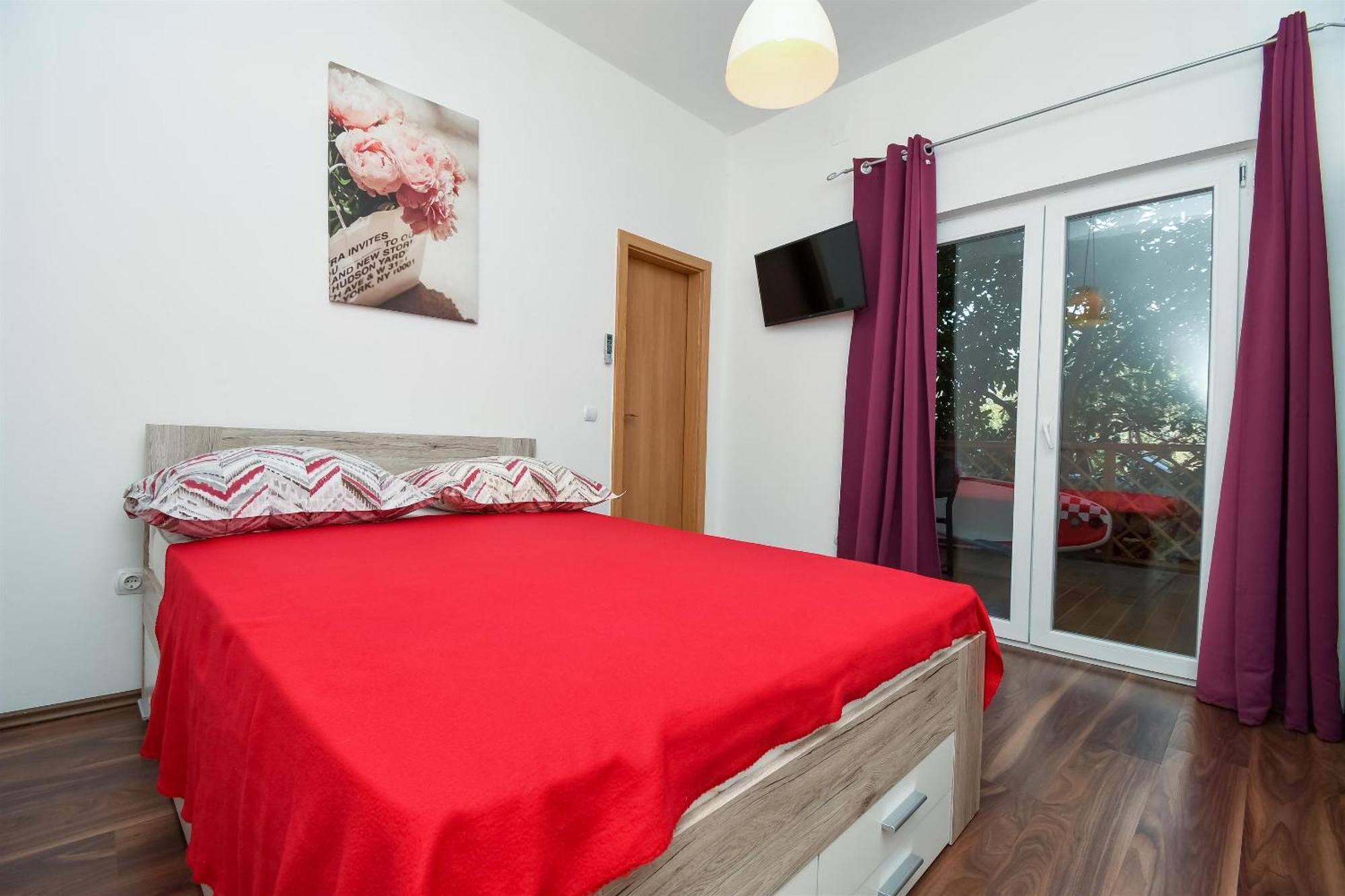 Apartments Biserka - 50 M From Beach Trogir Dış mekan fotoğraf